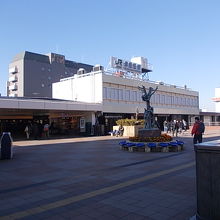 駅舎の外観