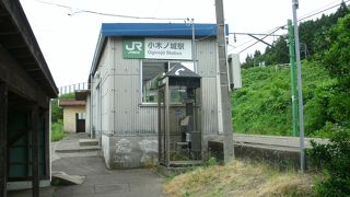 静かな無人駅です