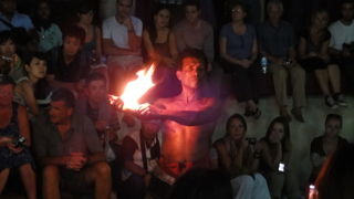 キャンディアンダンス、ファイアダンスが楽しめる