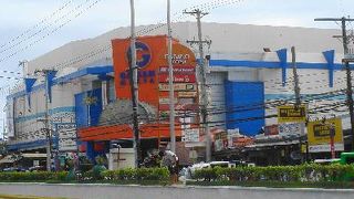 マクタン島では、さしずめ高級ﾃﾞﾊﾟｰﾄです