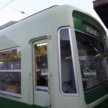 「嵐電」の愛称で知られています