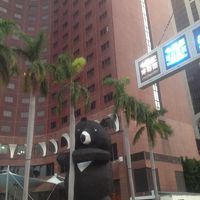 ホテルの外には大きな熊さんが★
