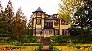 晩秋の山手イタリア山庭園