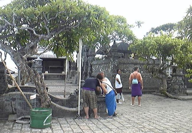 寺院の入口