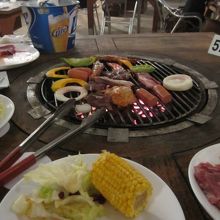 食べ応えありのお肉！！（ビーフ・チキン）
