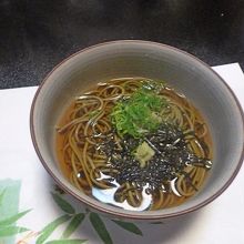 〆はそば．おいしかった　刺身の写真がないのが惜しい