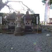 直江山城守兼続夫妻の墓 --- 米沢市にある「林泉寺」にあります。
