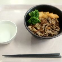 オージービーフ丼M３９９円（期間限定）