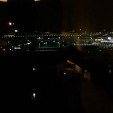 夜の成田空港