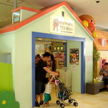 ショッピングモールエリア