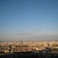 丘から見たリヨンの街。ホテルは向かって右の方にある。