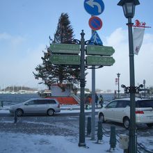 赤レンガ倉庫群を通り抜けると