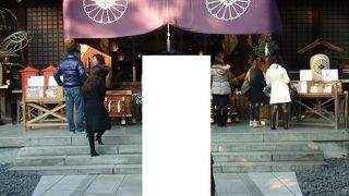 飯田橋駅から徒歩５分の大都会のパワースポットです。