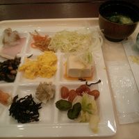 朝食はバイキング