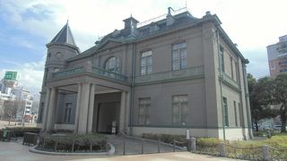 フレンチ・ルネッサンス様式の建物です