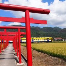 高浜駅の近くの稲生神社