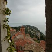 ロクブリュヌ旧市街の頂上にある古城「Chateau du Xeme siecle」は素晴らしい絶景を楽しめます♪