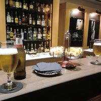 ホテル内のバー