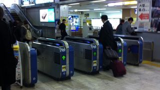 空港行くのに便利