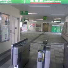 駅の改札口 