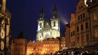 夜景がお勧めの二連尖塔