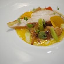 ブレゼ鶏・卵黄のソース