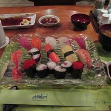 日本食レストランミドリ
