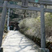 飯盛山山麓にある厳島神社