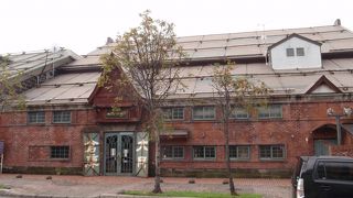 小樽運河沿い煉瓦造りの倉庫