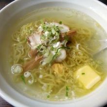 塩バターラーメン ￥６８０− 