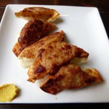 揚げ餃子 ￥３８０− 