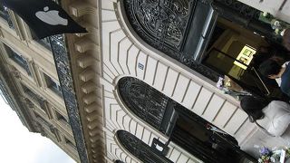 オペラ座近くにあるアップルストア