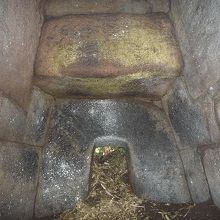 1号墳玄門、内部より