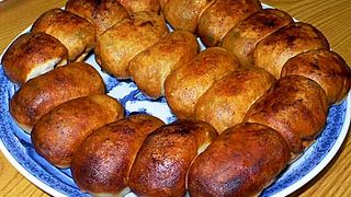 初めて食べた。ふかふかのパンみたいな餃子