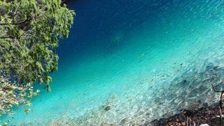 様々な「ブルー」が印象的！