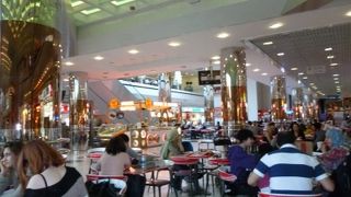 乗り物を楽しんで行けるショッピングモール