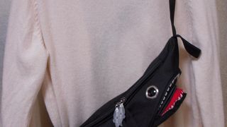 「がぶー」とインパクト大