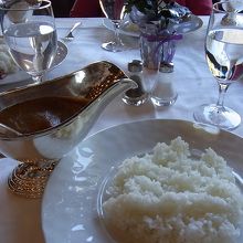 ビーフカレー　2400円なり