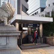 金融の街、北浜の駅