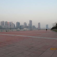 北段には大きな広場があります。