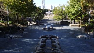 東端から西端へゆっくりノンビリ歩いて・・・・