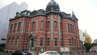 見ていて楽しい建物です