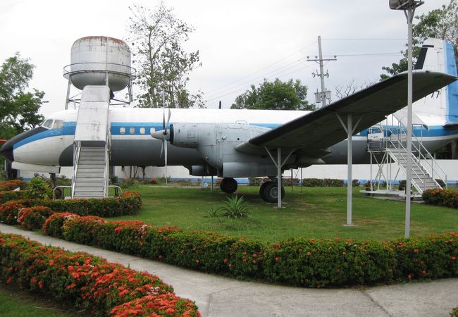 古い飛行機がいっぱい