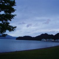 明け方前の十和田湖