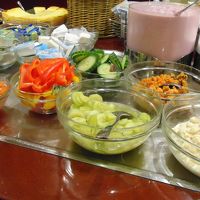 バイキング形式の朝食の一部分です。6：30〜です。