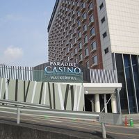 ホテルの横はカジノ