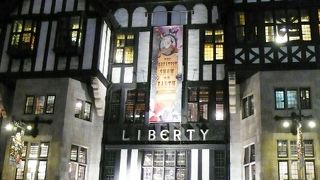 テーマパークのようなデパート