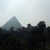 部屋からのピラミッドの眺め