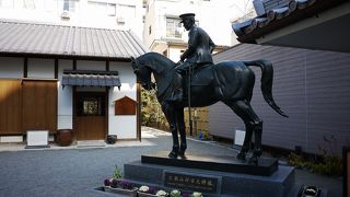 松山城へ行く途中、立ち寄る