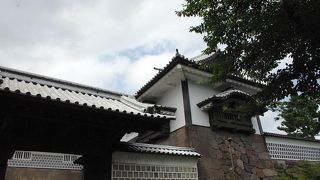 金沢城の入り口石川門は必見